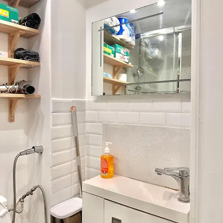 Bed & Breakfast Cozy Near Bastille & Marais Parigi