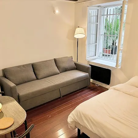 Cozy Near Bastille & Marais 2* Parigi