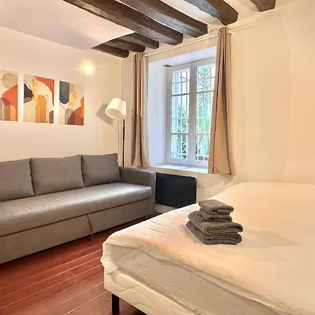 Bed & Breakfast Cozy Near Bastille & Marais Paris